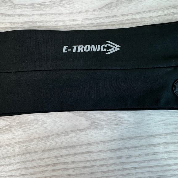 E Tronic Edge Running Belt Adjustable Belt Band Zip Pockets Black Earphone Hole - Picture 3 of 5